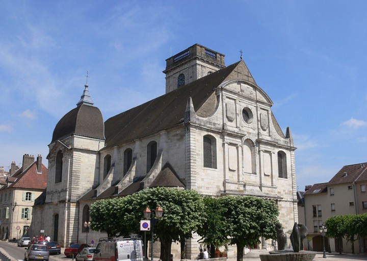 Vesoul_-_église_Saint-Georges_-_vue_générale
