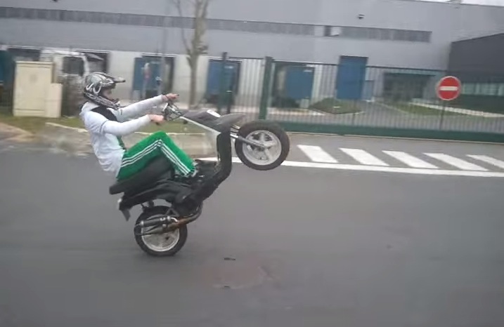 wheeling-scooter